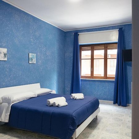 Domus Aurea Relax Room Salerno Exterior foto